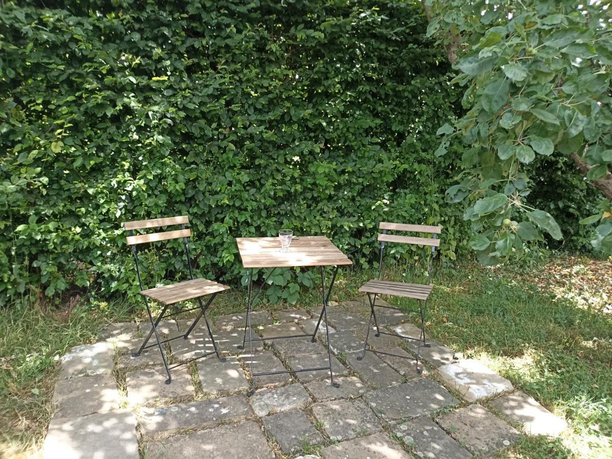 L'Echappee Au Jardin, Yourte Bucolique Godinne Zewnętrze zdjęcie